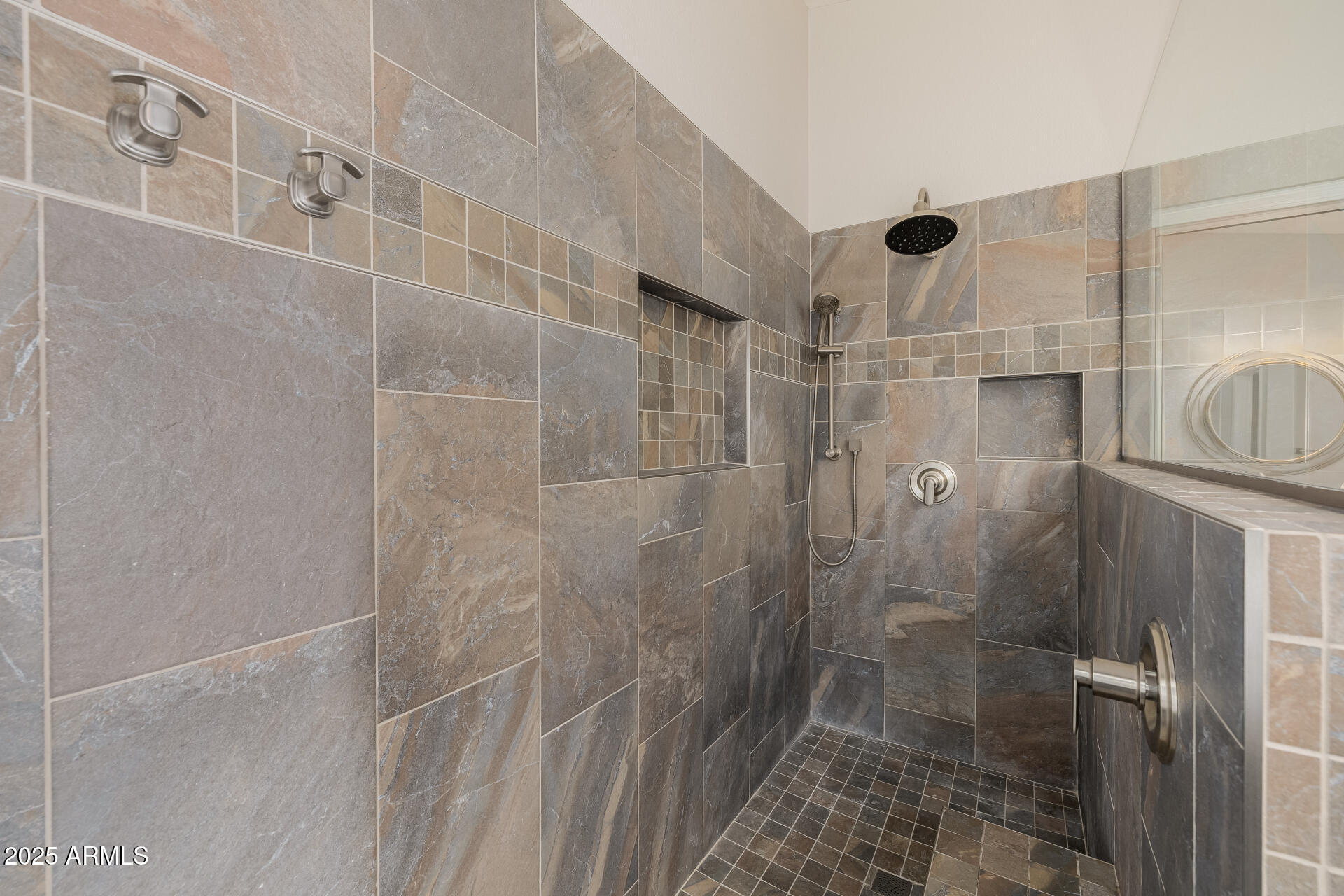 16809 South 33rd Way Phoenix, AZ 85048 - Photo 61 of 118 a bathroom with a shower