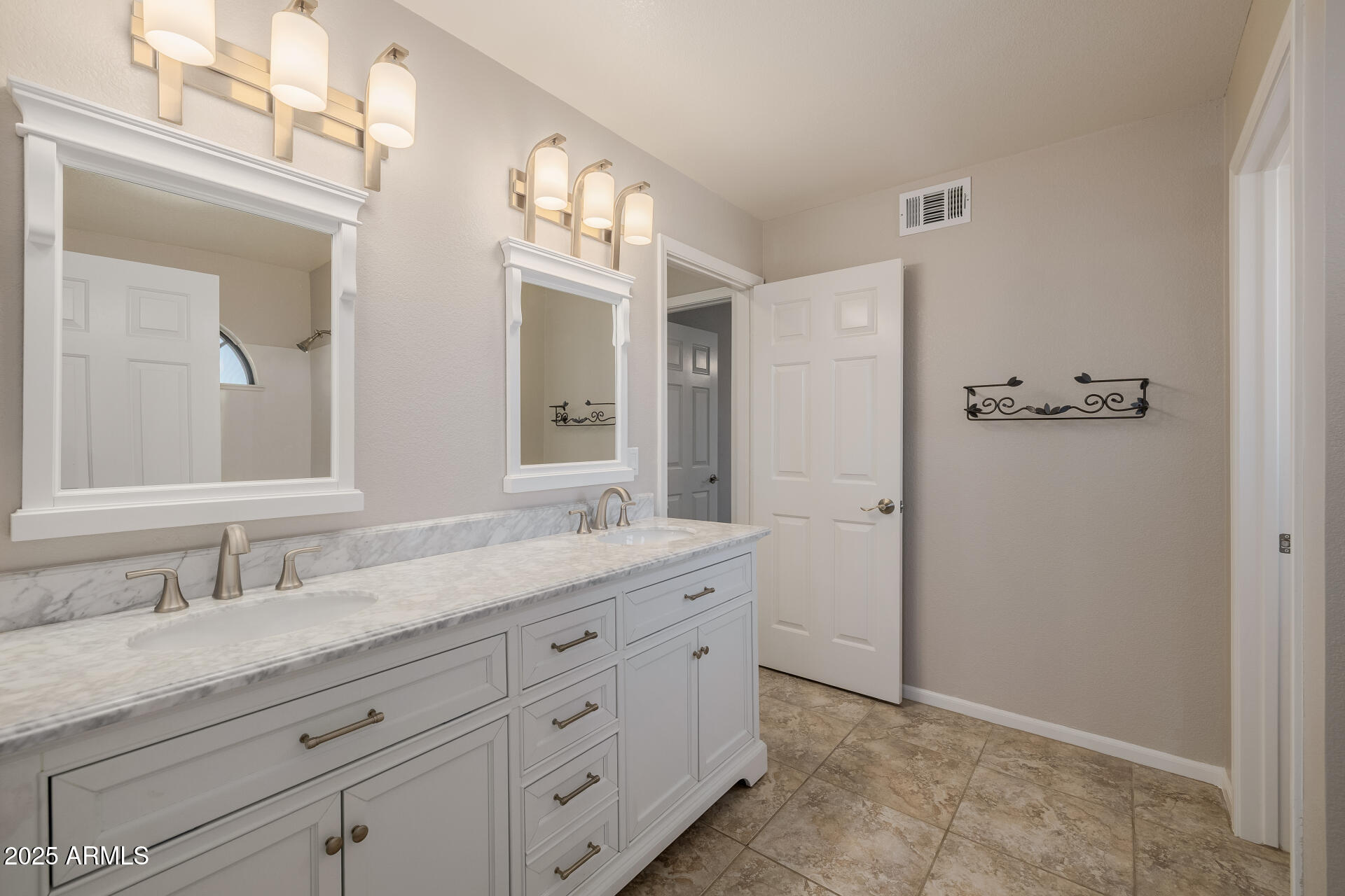16809 South 33rd Way Phoenix, AZ 85048 - Photo 80 of 118 a bathroom with a granite countertop sink mirror and