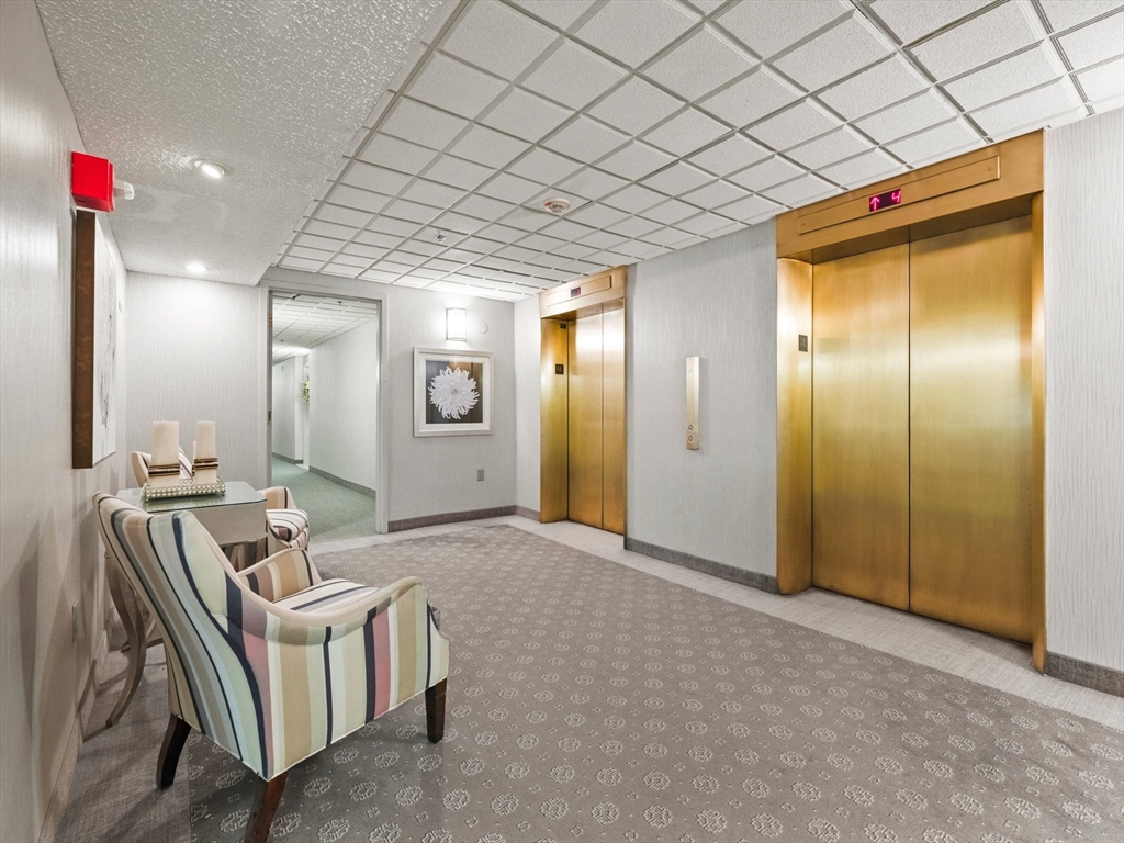 40 Village Road, Unit 709 Middleton, MA 01949 - Photo 4 of 42