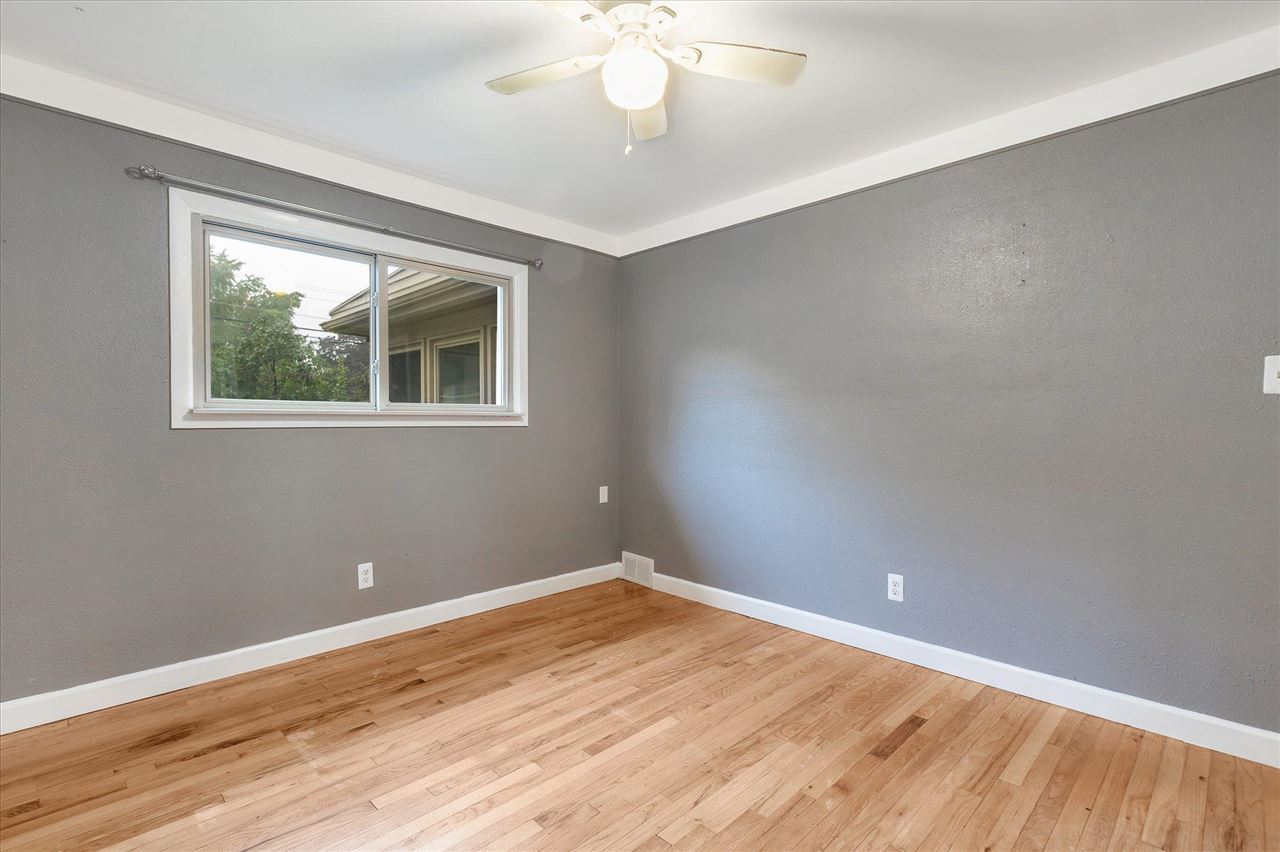 11274 Canal Road Sterling Heights, MI 48314 - Photo 28 of 43 50057091-27.JPG