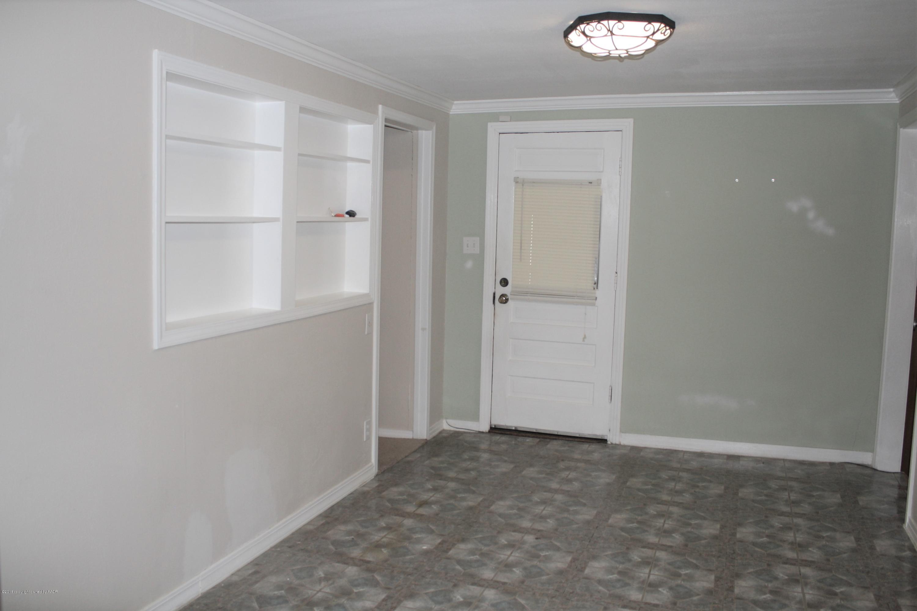 3613 South Hayden Street Amarillo, TX 79110 - Photo 7 of 13 IMG_2278
