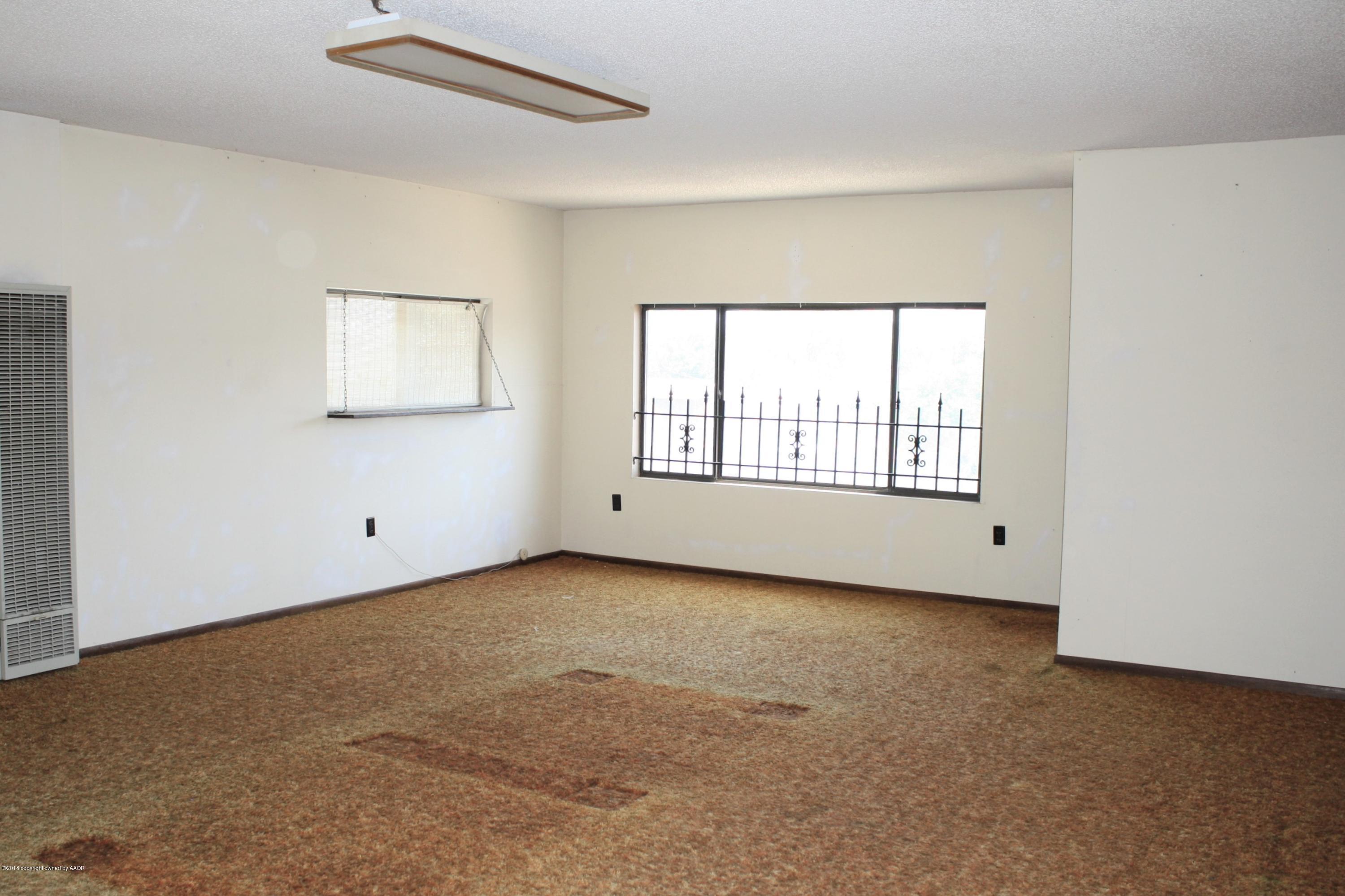 3613 South Hayden Street Amarillo, TX 79110 - Photo 10 of 13 IMG_2283