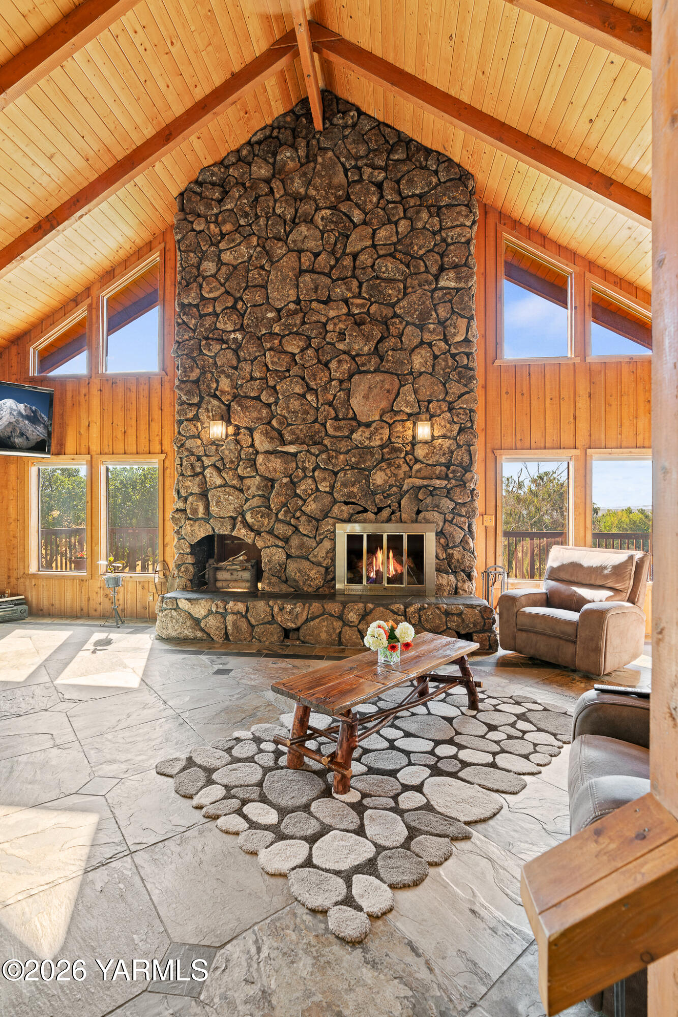 13619 Summitview Ext Road Yakima, WA 98908 - Photo 10 of 56 a building outdoor space with patio furniture