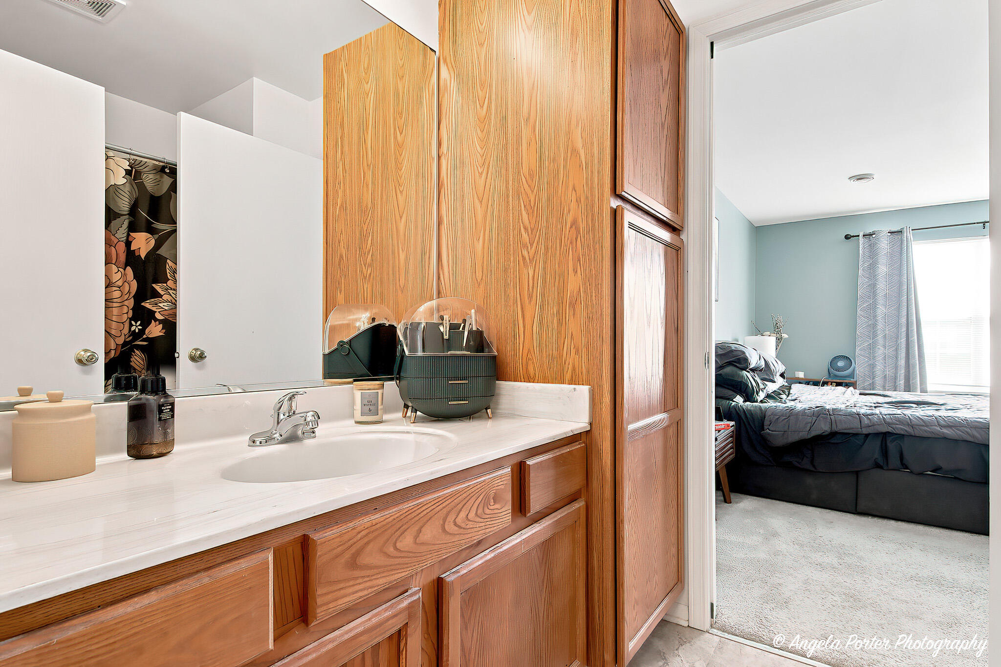 1400 Hunters Ridge Drive, Unit 113 Genoa City, WI 53128 - Photo 13 of 18 uzpstairs Bathroom