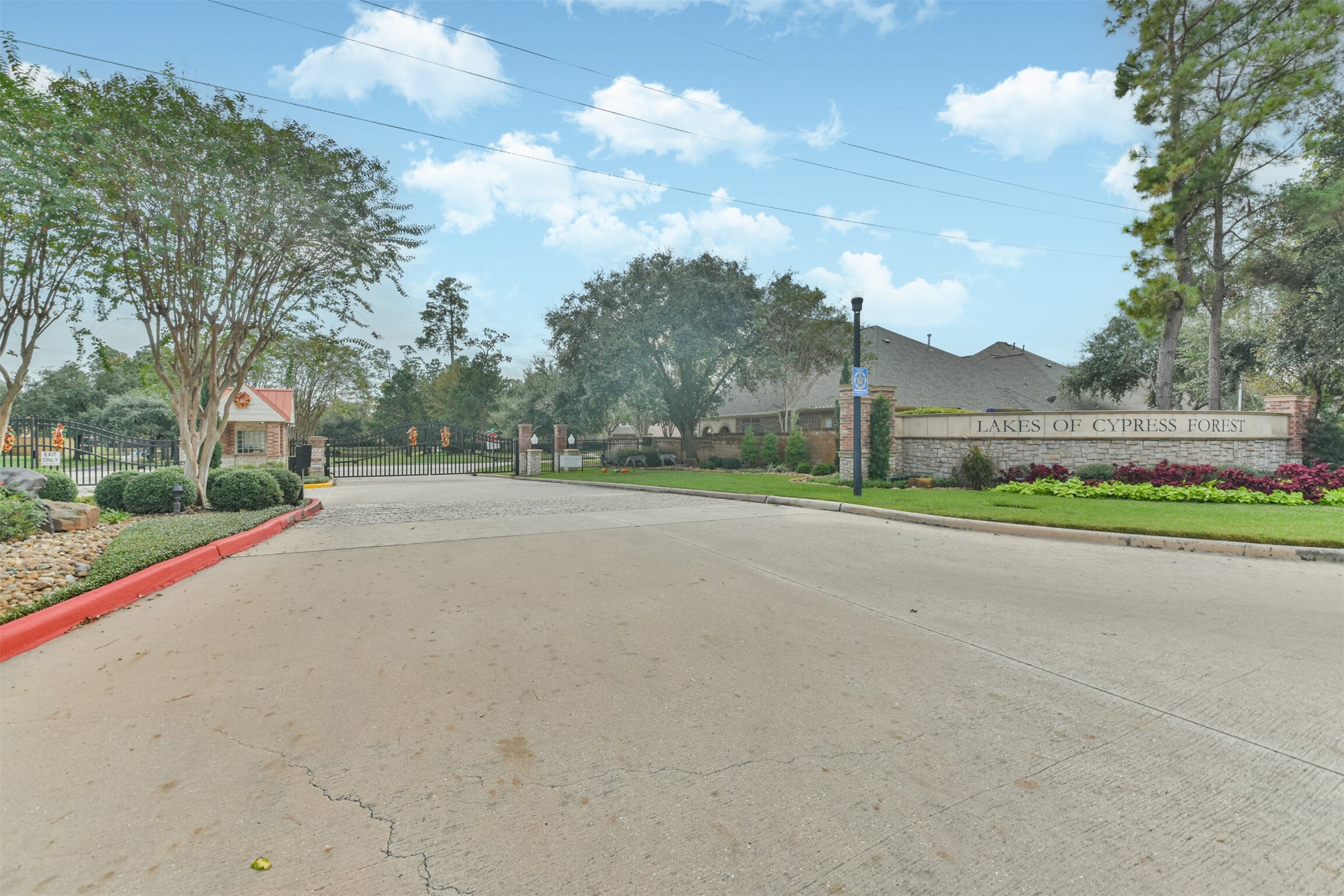 18743 Duke Lake Drive Spring, TX 77388 - Photo 9 of 42 GATED ENTRANCE