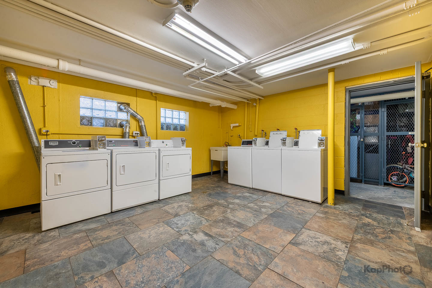 4820 Conrad Street, Unit 202 Skokie, IL 60077 - Photo 29 of 30