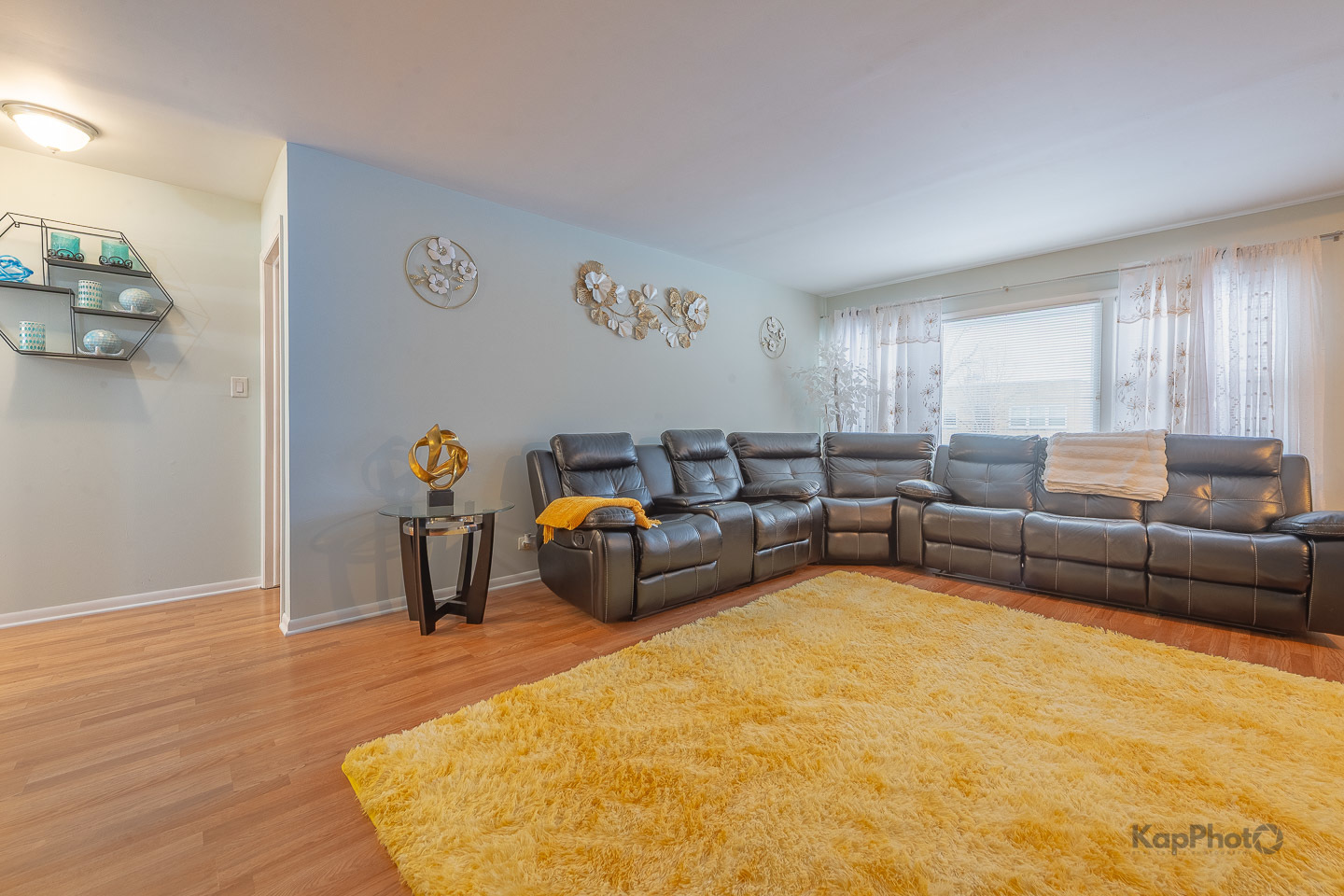 4820 Conrad Street, Unit 202 Skokie, IL 60077 - Photo 4 of 30