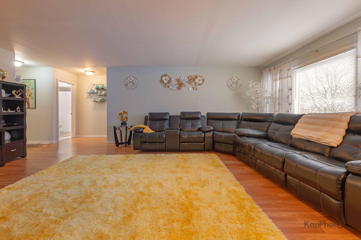 4820 Conrad Street, Unit 202 Skokie, IL 60077 - Photo 5 of 30