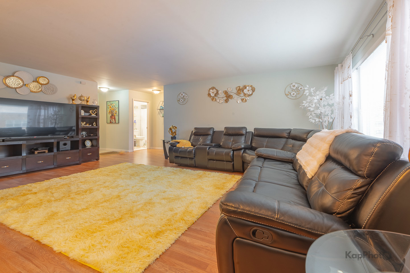 4820 Conrad Street, Unit 202 Skokie, IL 60077 - Photo 6 of 30