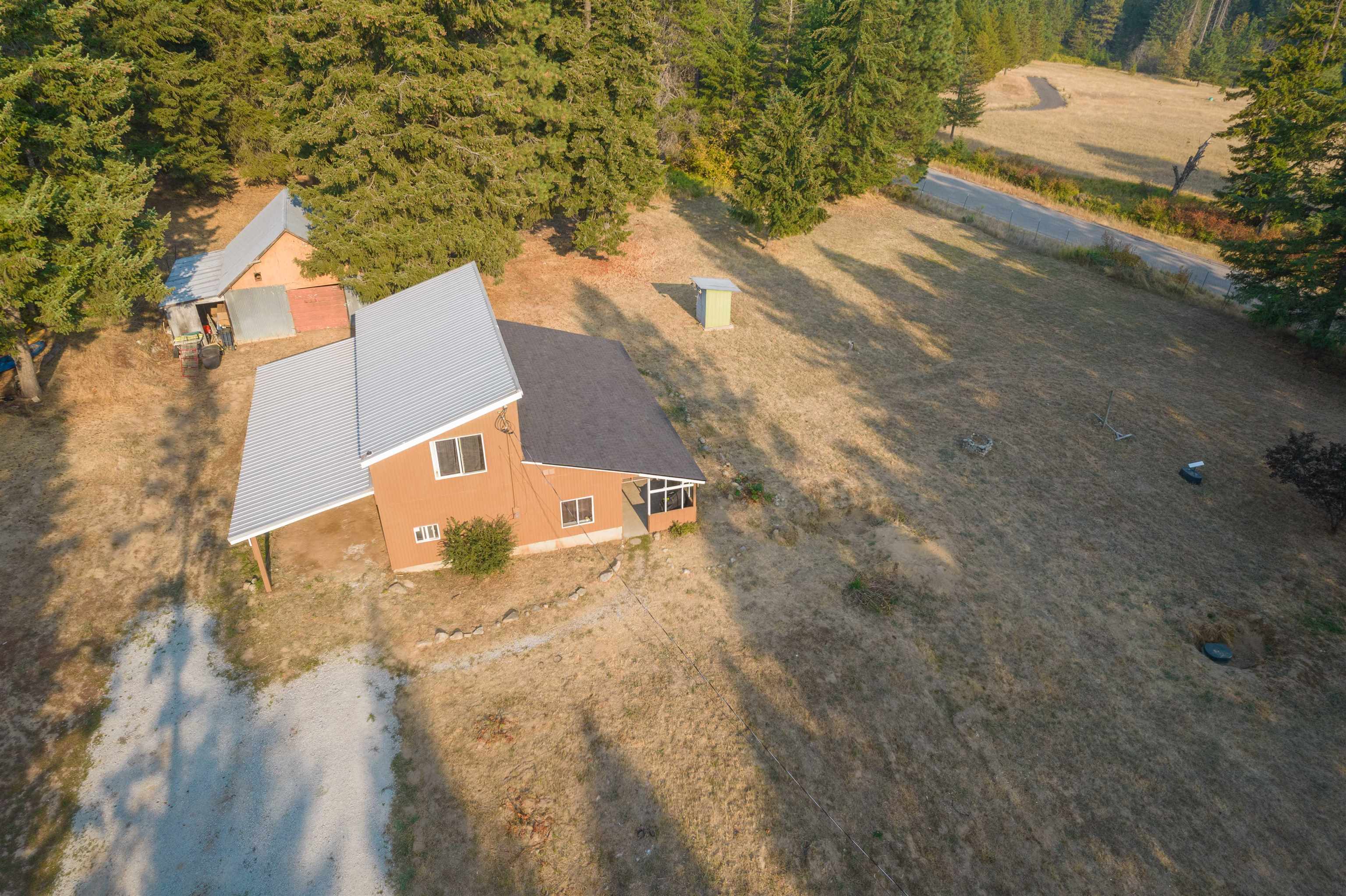 2521 North Willms Road Elk, WA 99009 - Photo 2 of 34