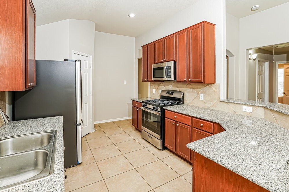 2527 Elm Crossing Trail Spring, TX 77386 - Photo 6 of 16