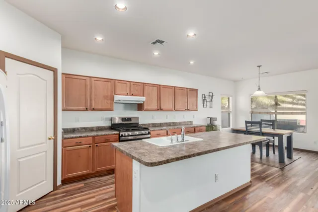 $2,200 | 206 West Hawaii Drive, Casa Grande, AZ 85122