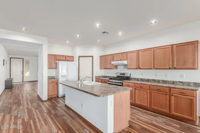 $2,200 | 206 West Hawaii Drive, Casa Grande, AZ 85122