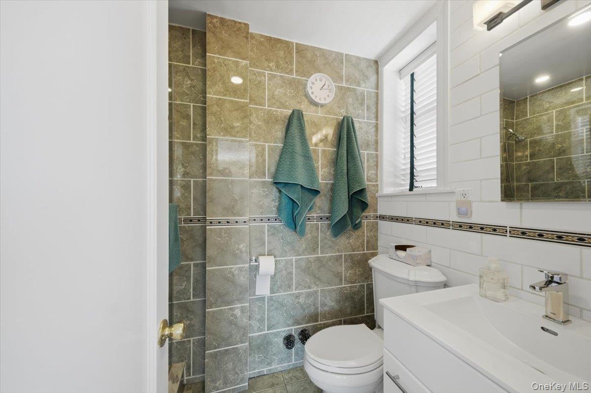 4784 Boston Post Road, Unit B45 Pelham, NY 10803 - Photo 12 of 31