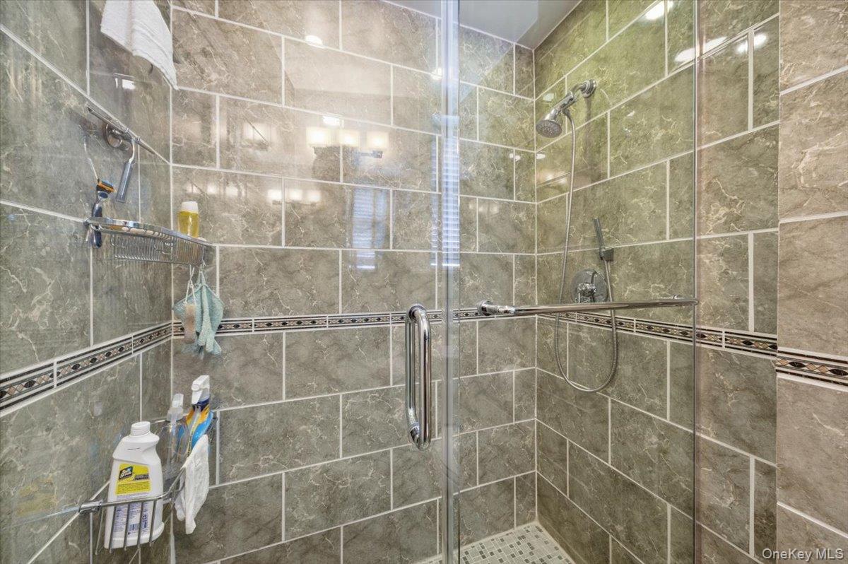 4784 Boston Post Road, Unit B45 Pelham, NY 10803 - Photo 13 of 31