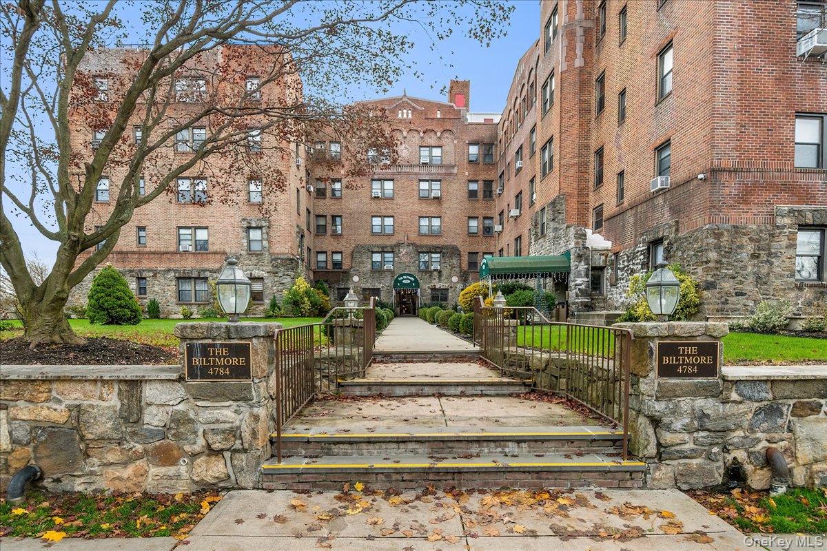 4784 Boston Post Road, Unit B45 Pelham, NY 10803 - Photo 19 of 31