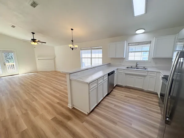 $2,195 | 4428 Siesta Court, Tallahassee, FL 32309