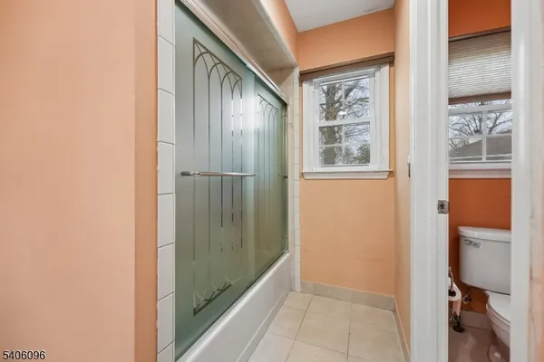 $900,000 | 9 Chipwood Lane, North Brunswick, NJ 08902