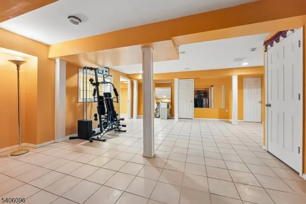 $900,000 | 9 Chipwood Lane, North Brunswick, NJ 08902