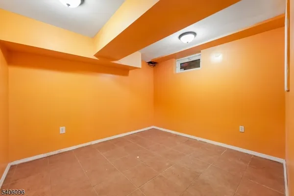 $900,000 | 9 Chipwood Lane, North Brunswick, NJ 08902