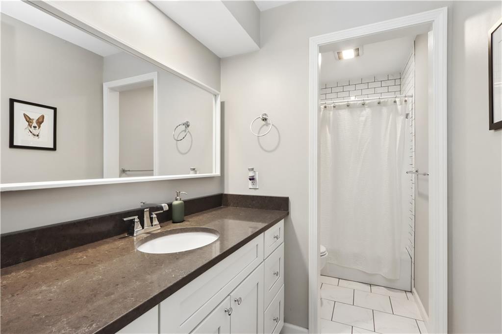 5313 Nieman Road Shawnee, KS 66203 - Photo 15 of 26