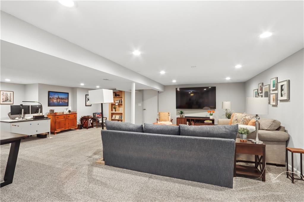5313 Nieman Road Shawnee, KS 66203 - Photo 16 of 26