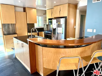 $6,100 | 721 Cedar Street, Unit B, Santa Monica, CA 90405