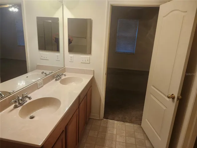 $2,200 | 1043 Andrew Aviles Circle, Tampa, FL 33619