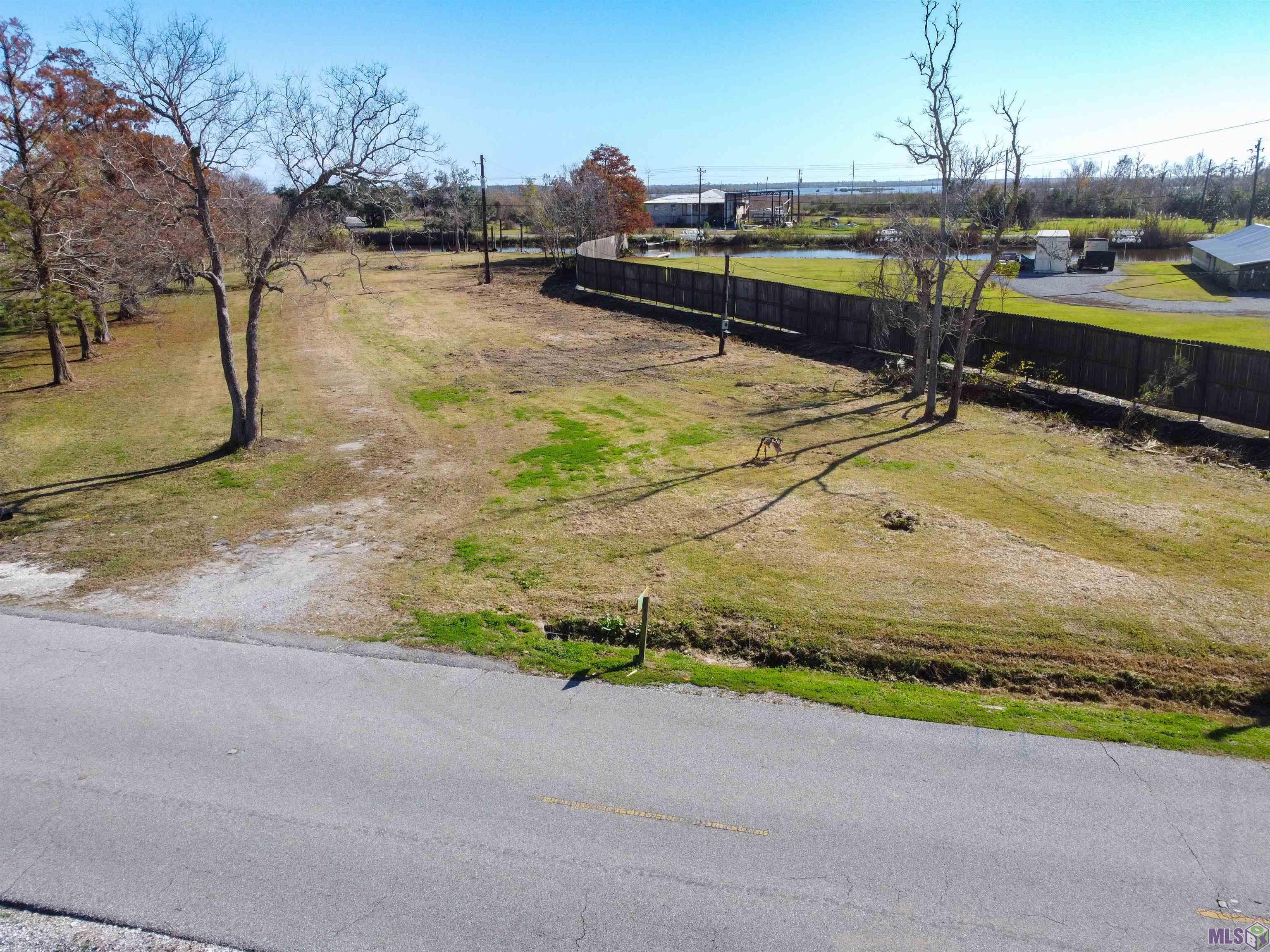 1557 Dr Beatrous Road Theriot, LA 70397 - Photo 2 of 6