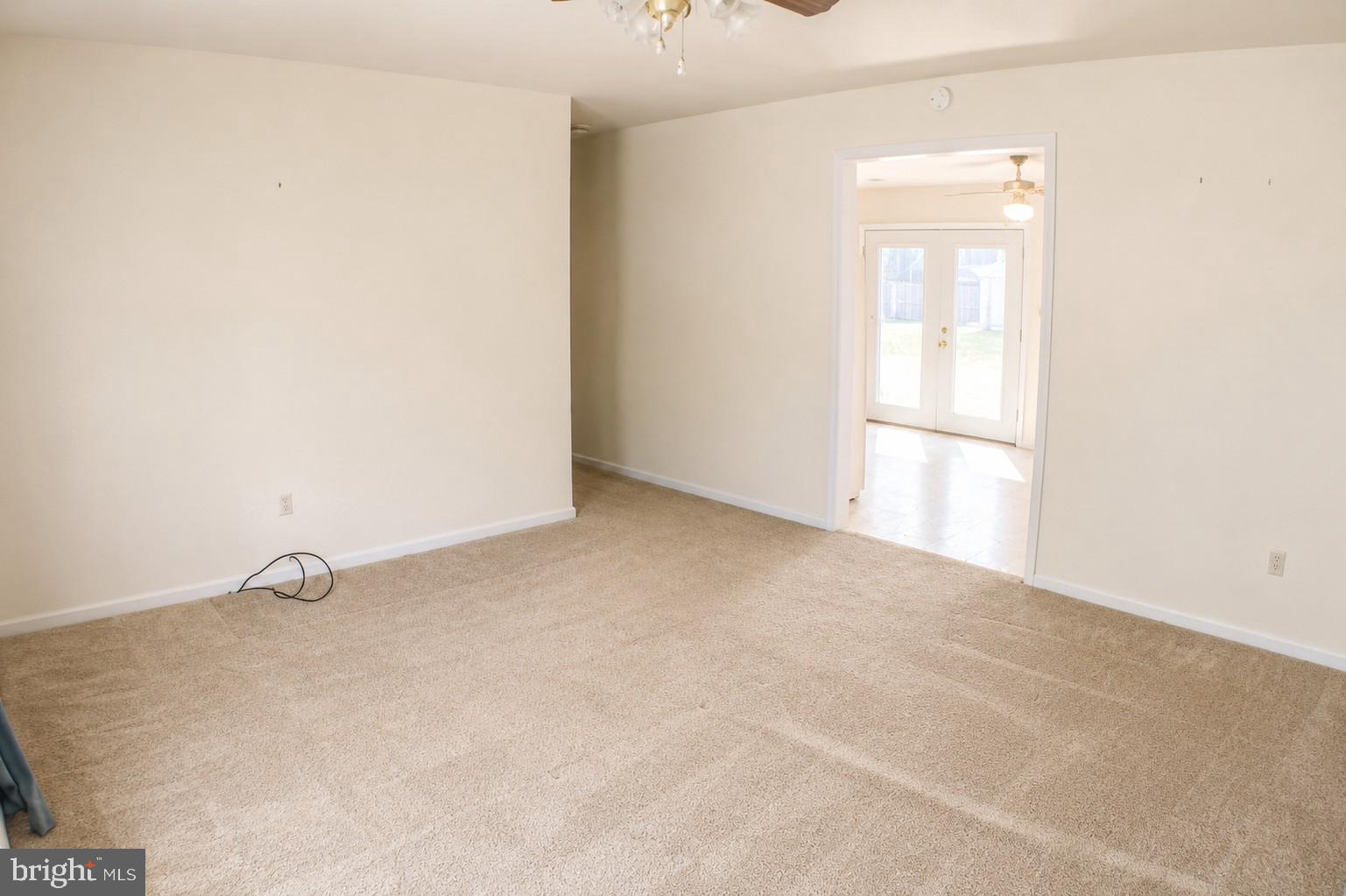 26374 Fielding Road Hollywood, MD 20636 - Photo 17 of 19 Spacious room with natural light.