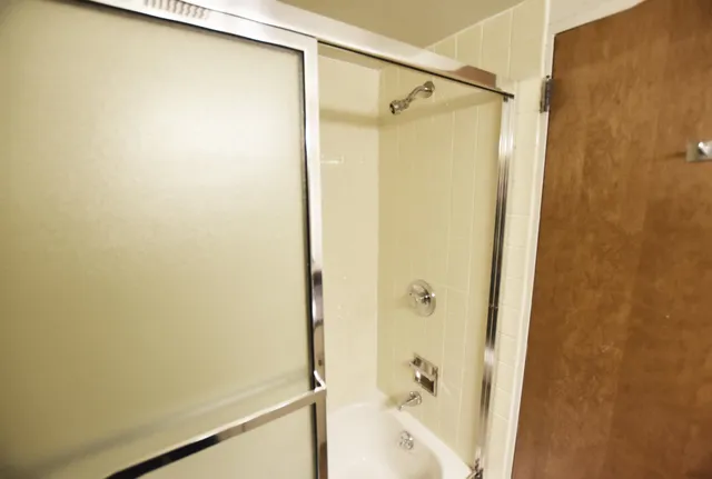 $2,200 | 555 East William Street, Unit 20L, Ann Arbor, MI 48104