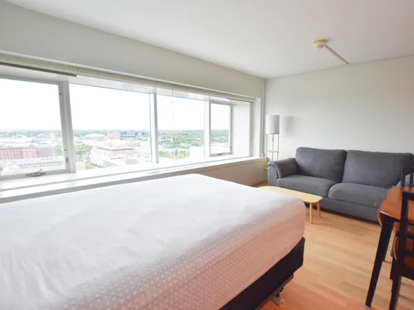 $2,200 | 555 East William Street, Unit 20L, Ann Arbor, MI 48104