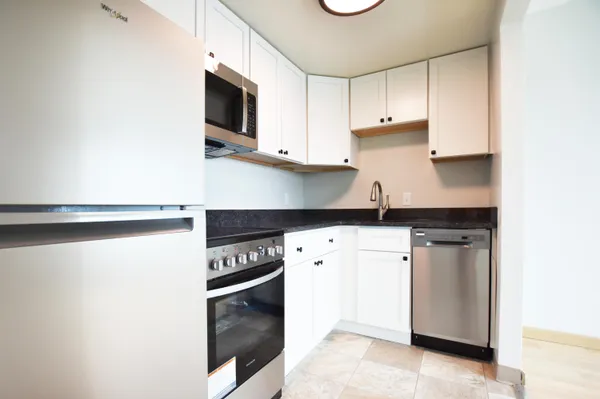 $2,200 | 555 East William Street, Unit 20L, Ann Arbor, MI 48104