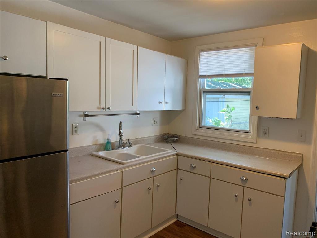349 Stratford Road Ferndale, MI 48220 - Photo 13 of 21