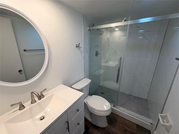 $2,300 | 605 Oaks Drive, Unit 406, Pompano Beach, FL 33069