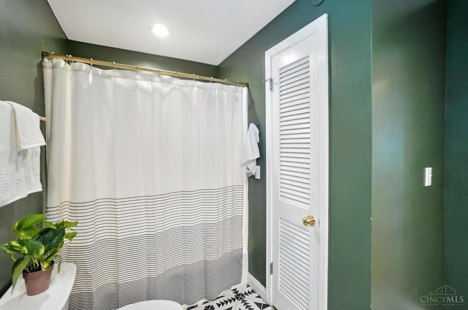 3862 Settle Road Mariemont, OH 45227 - Photo 28 of 56