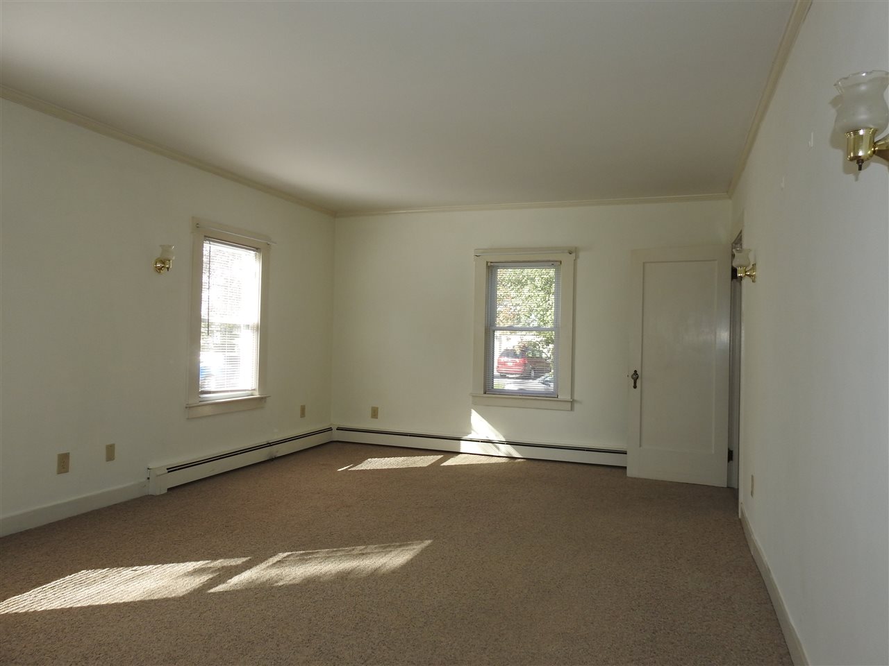 8 Mansfield Place Rutland, VT 05701 - Photo 3 of 17