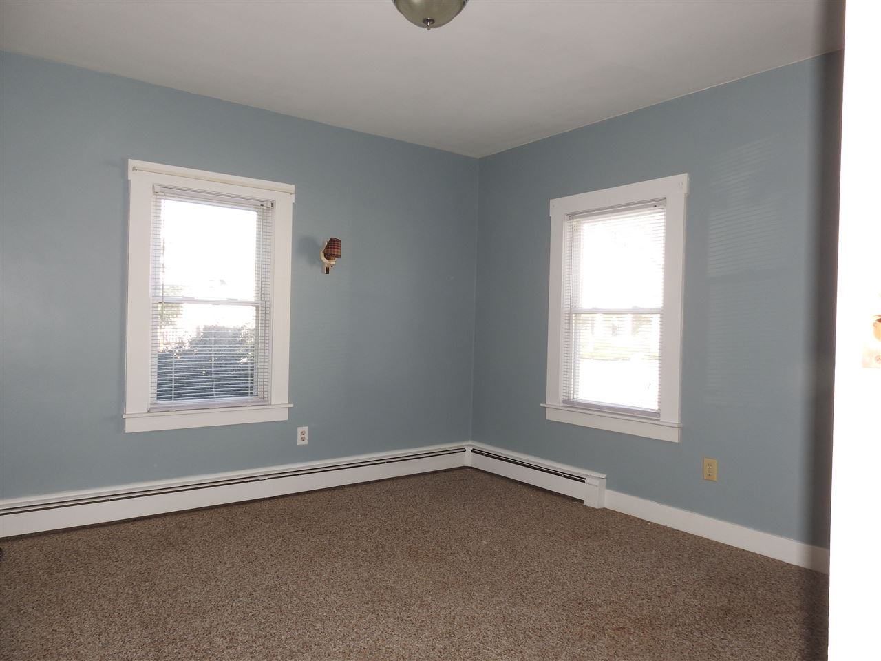 8 Mansfield Place Rutland, VT 05701 - Photo 4 of 17