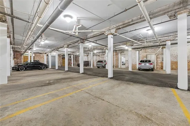 $4,500 | 840 Tchoupitoulas Street, Unit 211, New Orleans, LA 70130