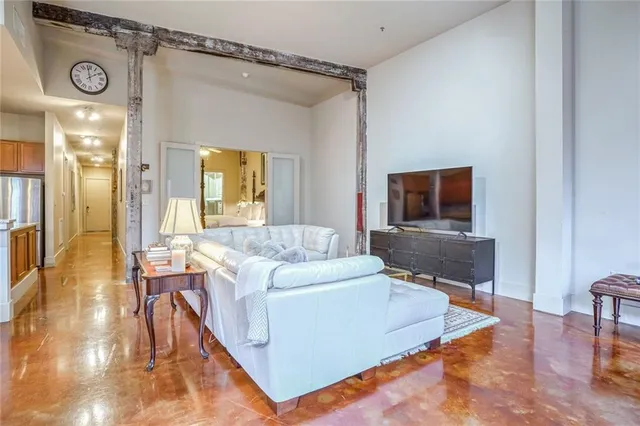 $4,500 | 840 Tchoupitoulas Street, Unit 211, New Orleans, LA 70130