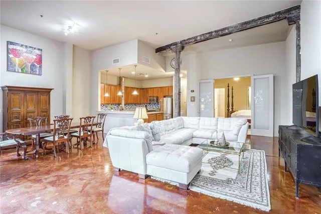 $4,500 | 840 Tchoupitoulas Street, Unit 211, New Orleans, LA 70130