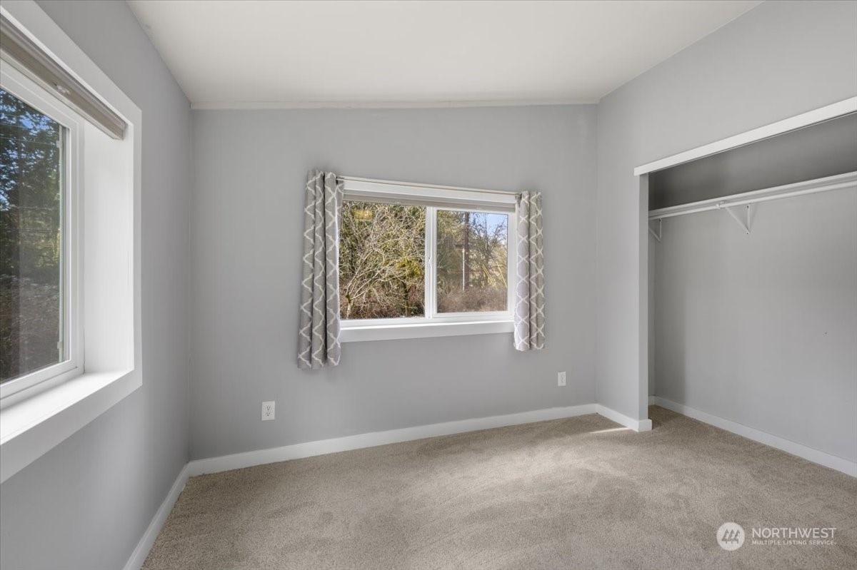 815 Carlson Road Snohomish, WA 98290 - Photo 17 of 21 an empty room with a window