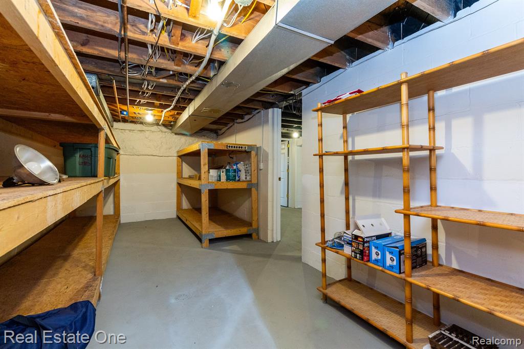 1433 Courtland Boulevard Rochester Hills, MI 48307 - Photo 26 of 35