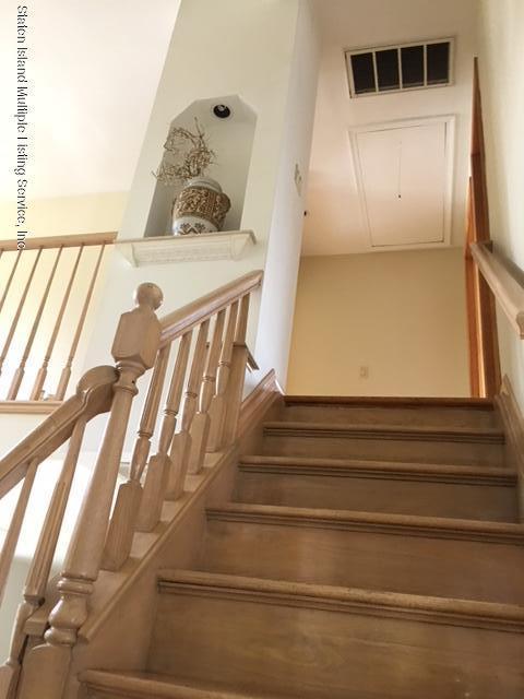 50 Beacon Place Staten Island, NY 10306 - Photo 21 of 28 a view of entryway