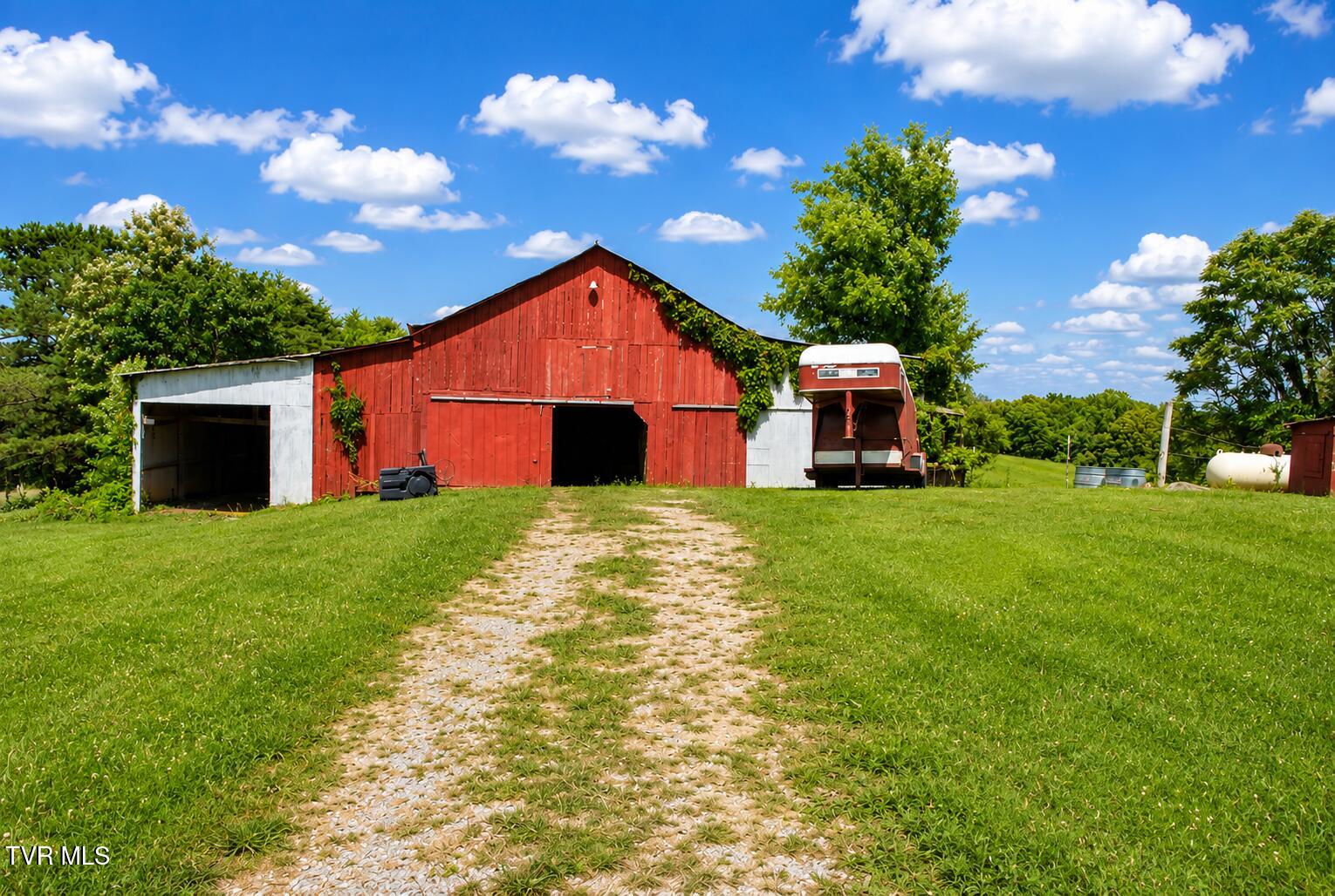 710 Colvert Road Mosheim, TN 37818 - Photo 2 of 57 Barn
