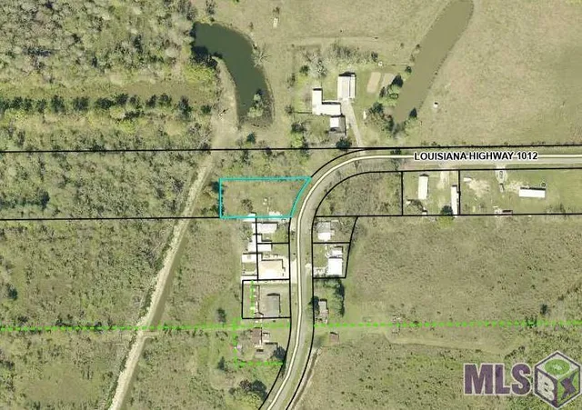 $32,000 | 272 Highway 1012, Napoleonville, LA 70390