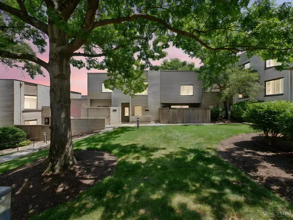 $2,000 | 2332 Dana Avenue, Unit 2332, Cincinnati, OH 45208