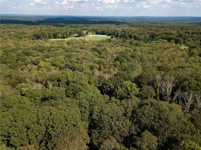 $925,000 | 399 Bungy Road, Scituate, RI 02857