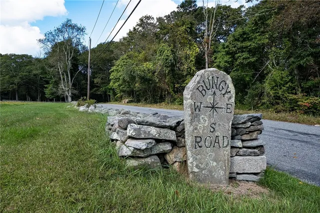 $925,000 | 399 Bungy Road, Scituate, RI 02857