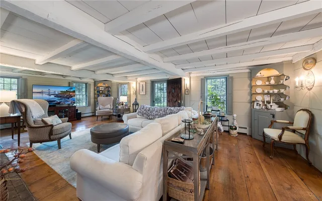 $925,000 | 399 Bungy Road, Scituate, RI 02857